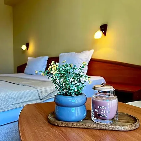 Adeti Hotel 2*