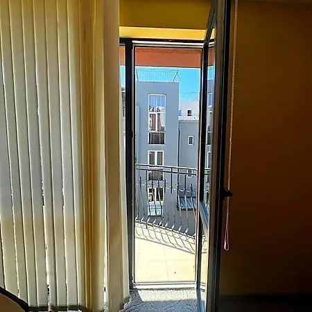 Adeti Hotel